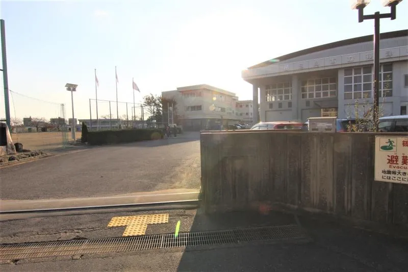篠津中学校