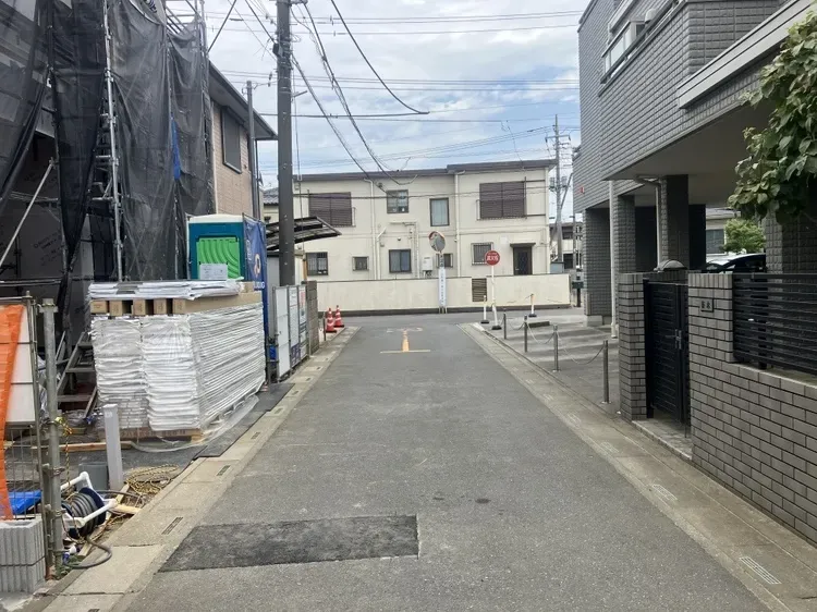 落ち着いた住環境の前面道路!ゆったりとした雰囲気が魅力です☆
