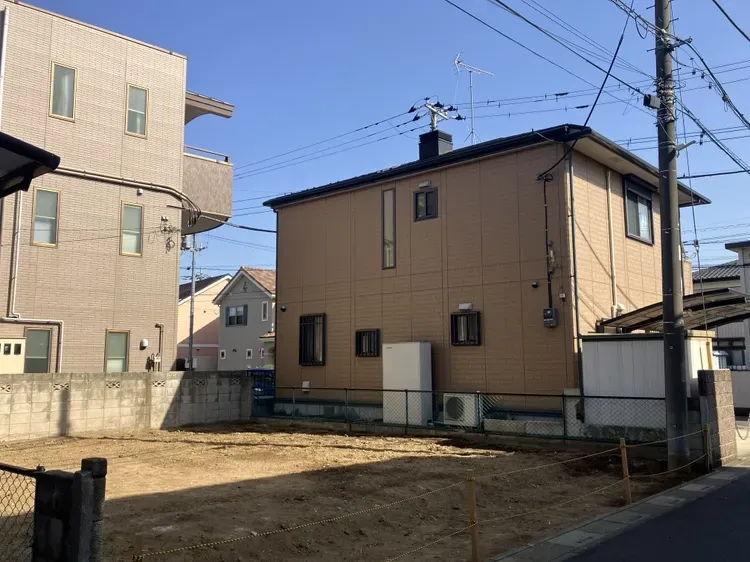 現在は更地の状態です!これからの建築が楽しみになる現地です☆