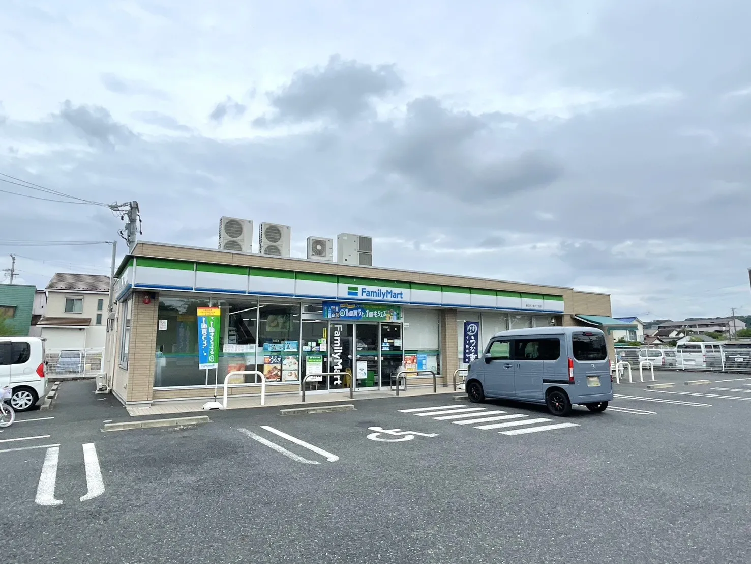 ファミリーマート春日井上条六丁目店