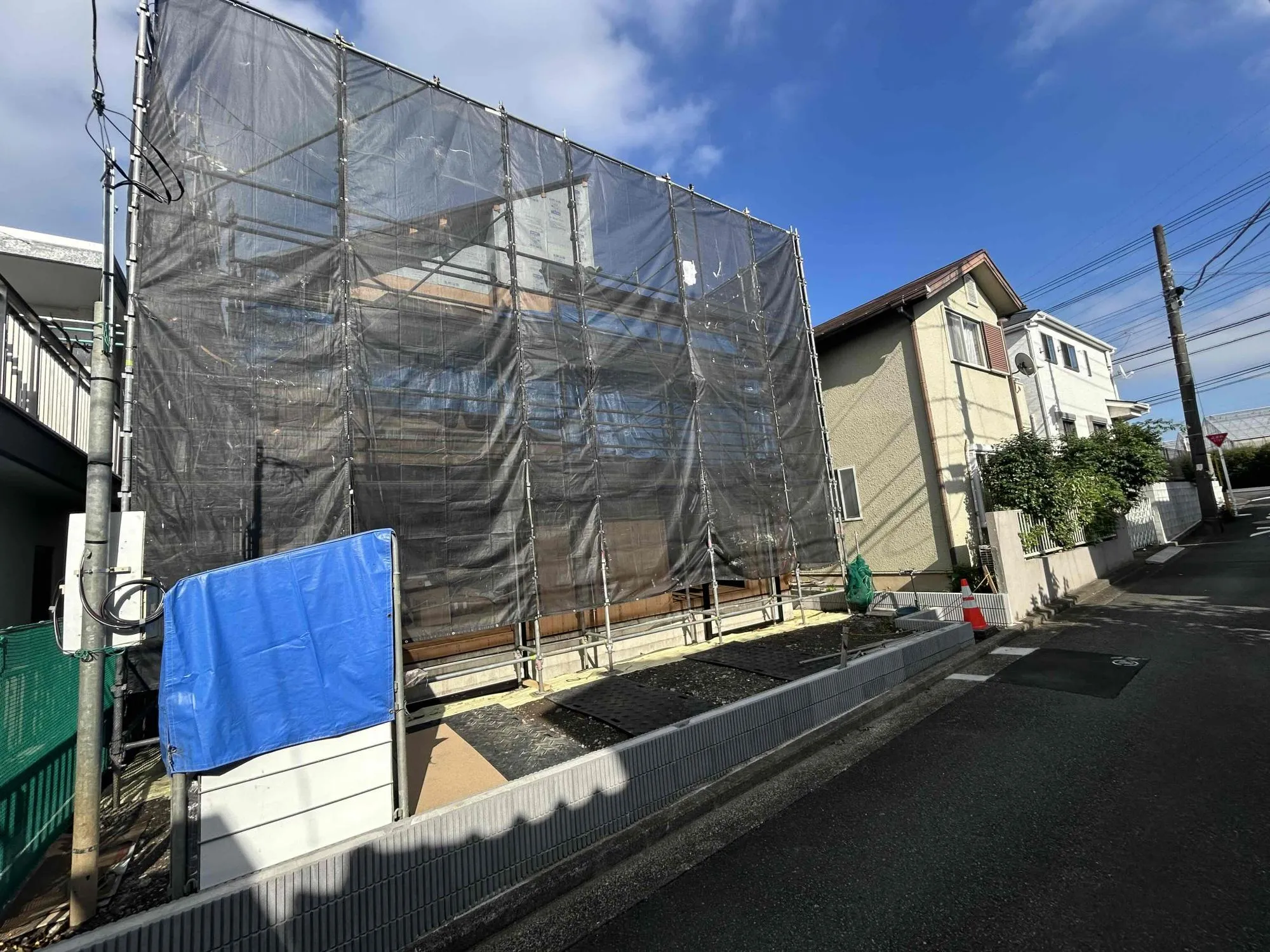 現地外観写真(2026年9月撮影)
建物上棟致しました!
