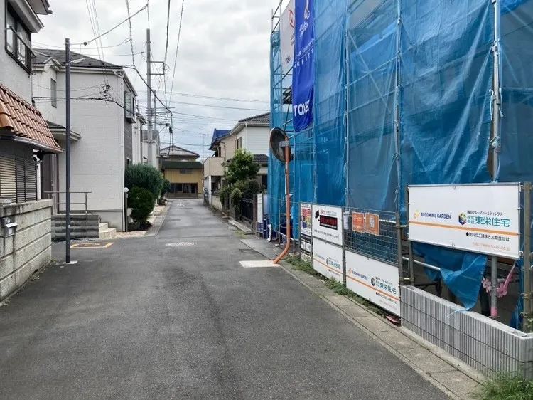 落ち着いた住環境の前面道路!ゆったりとした雰囲気が魅力です☆