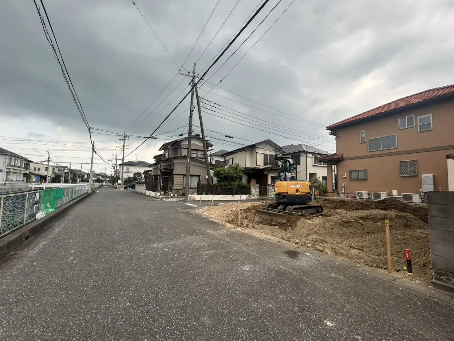 造成