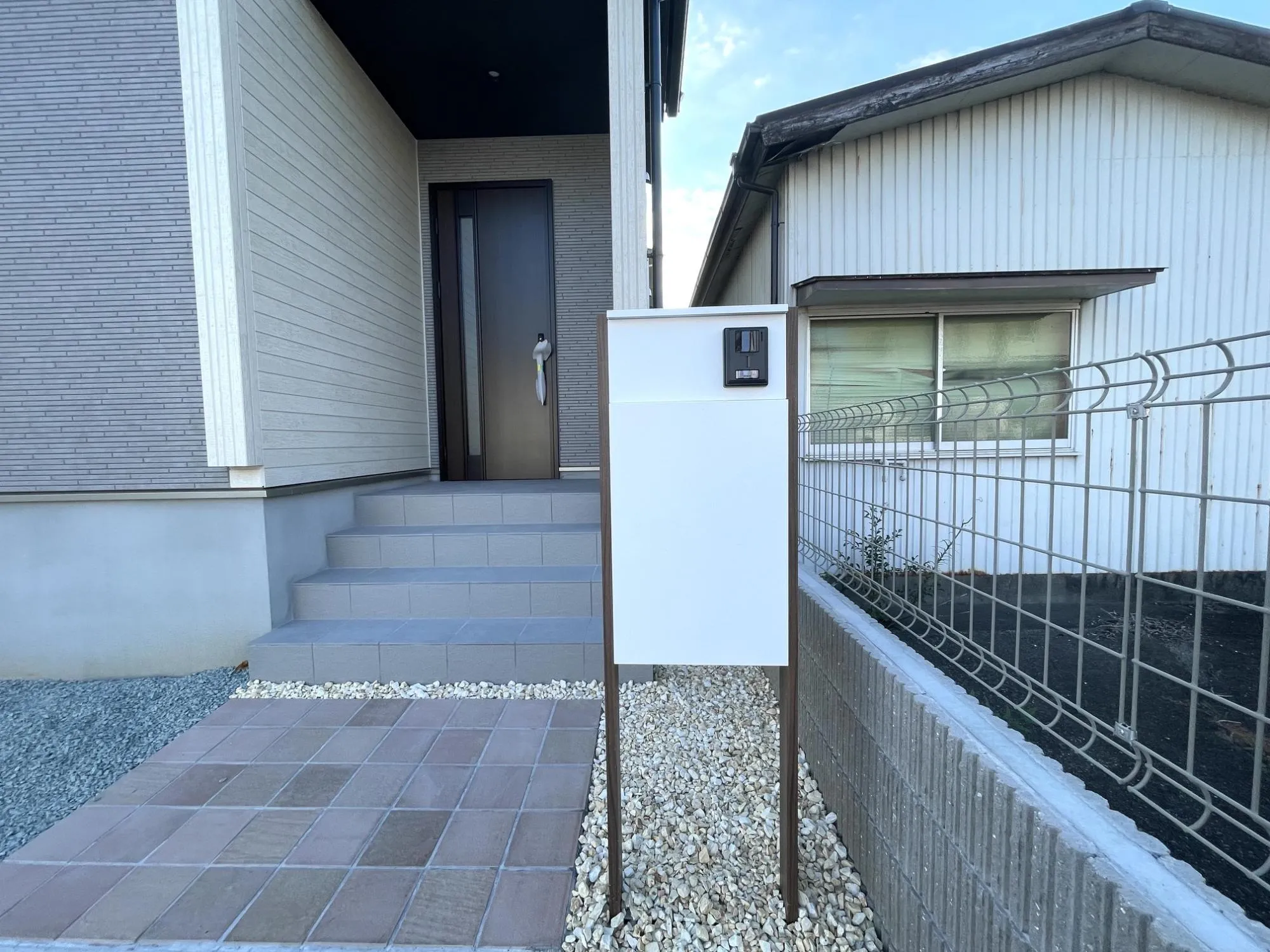 1号棟_玄関