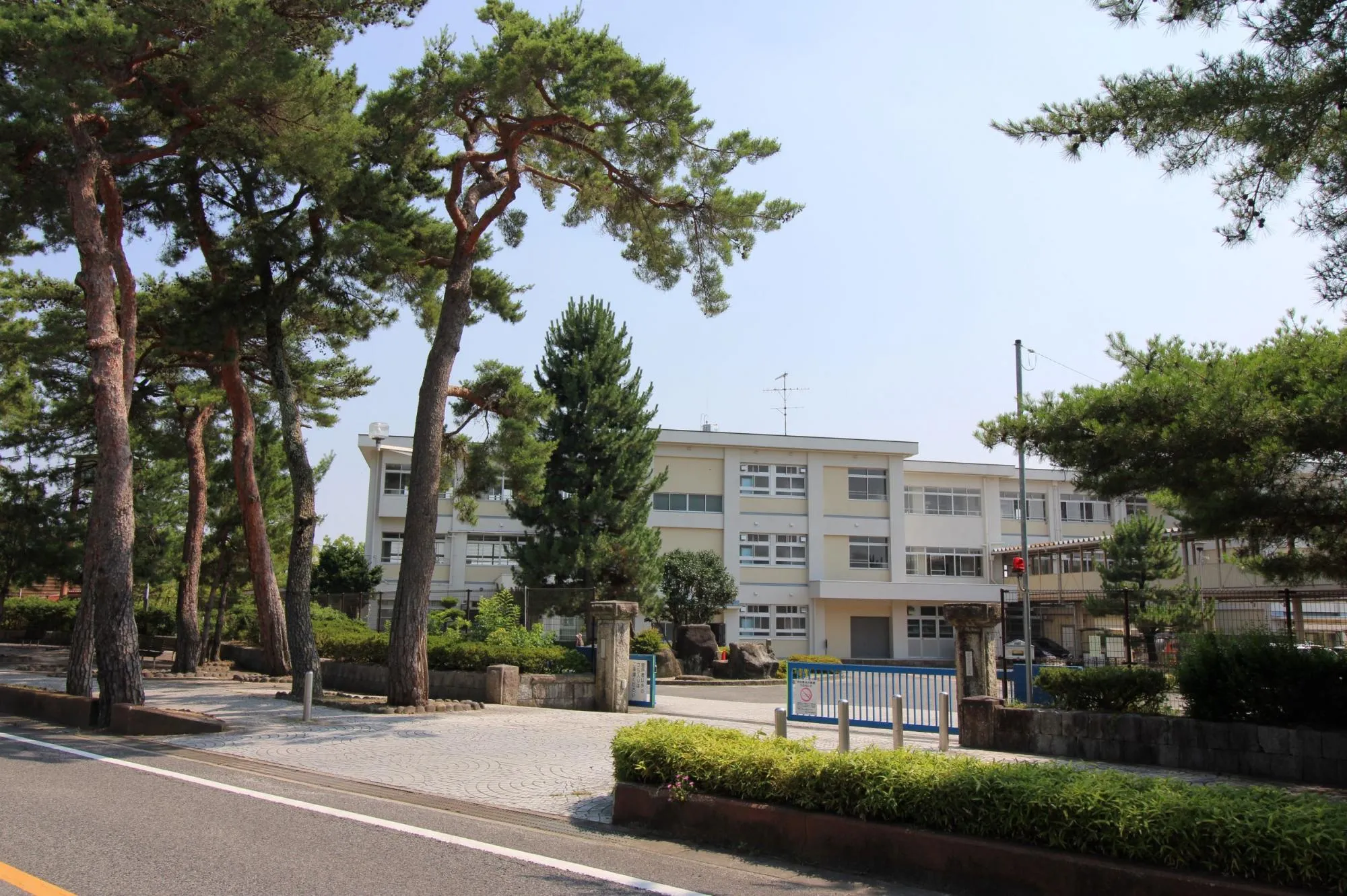 青木小学校