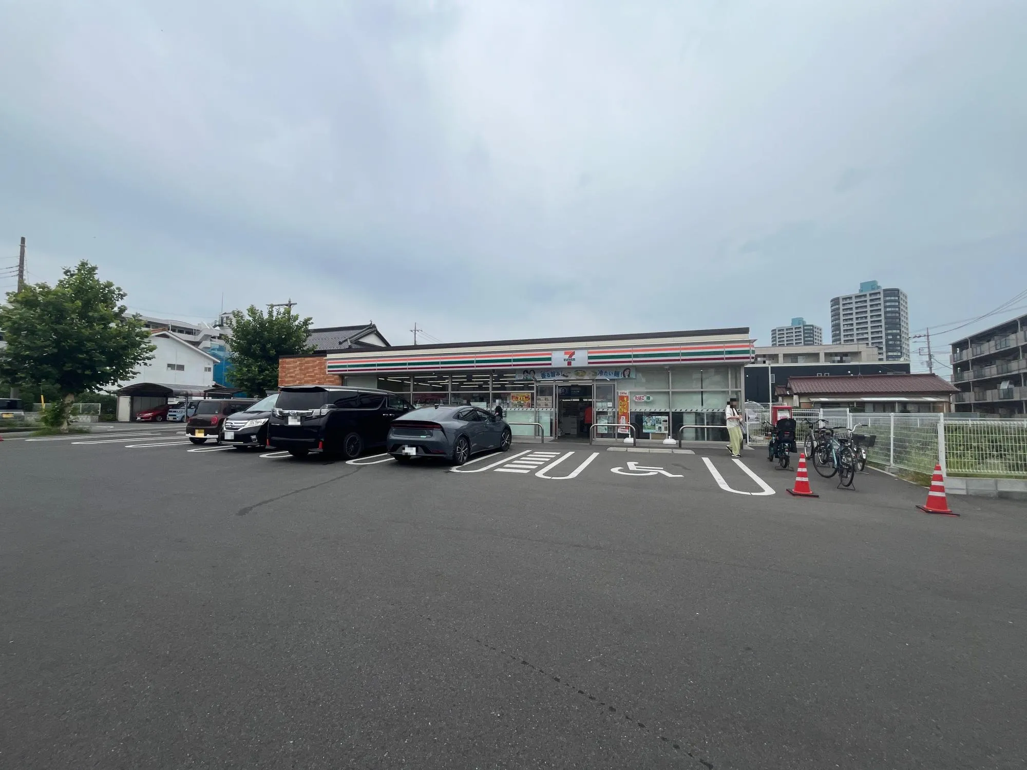 セブンイレブン大井市沢店