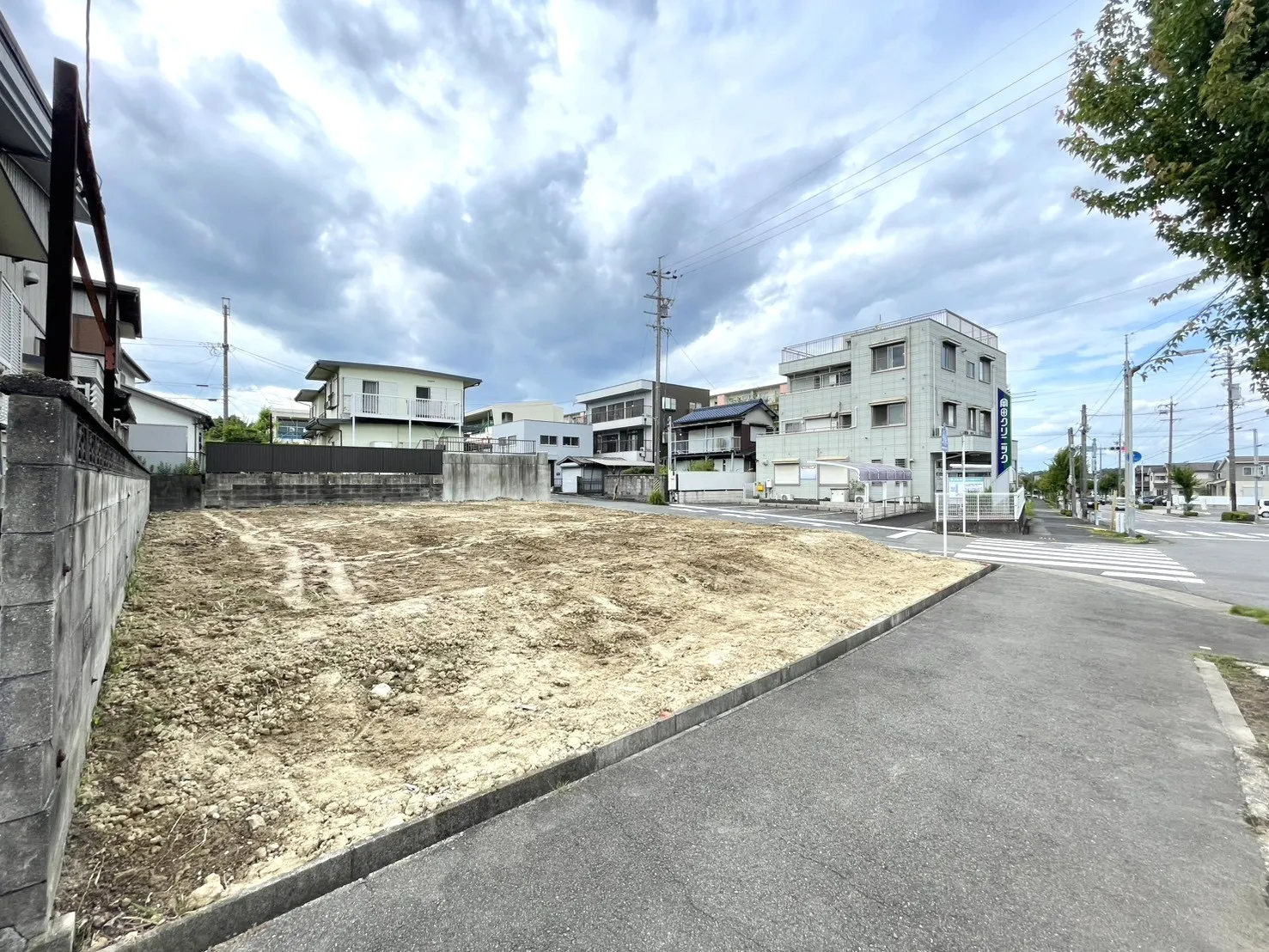 販売現地