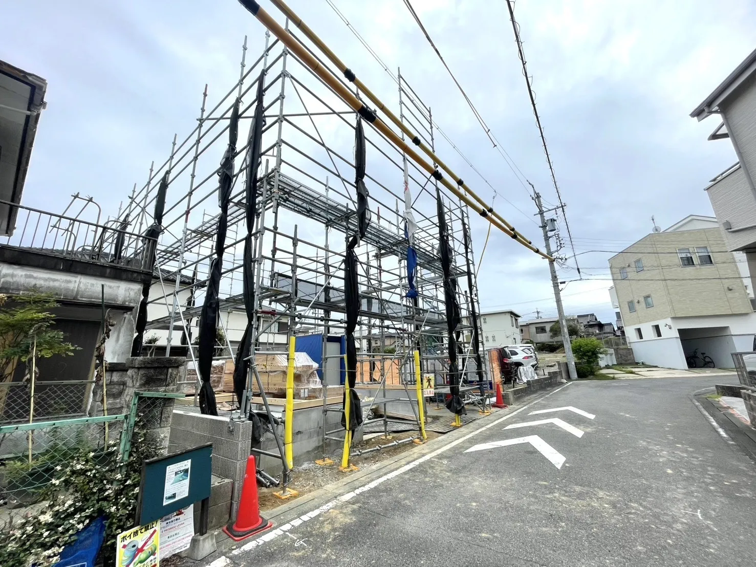 販売現地