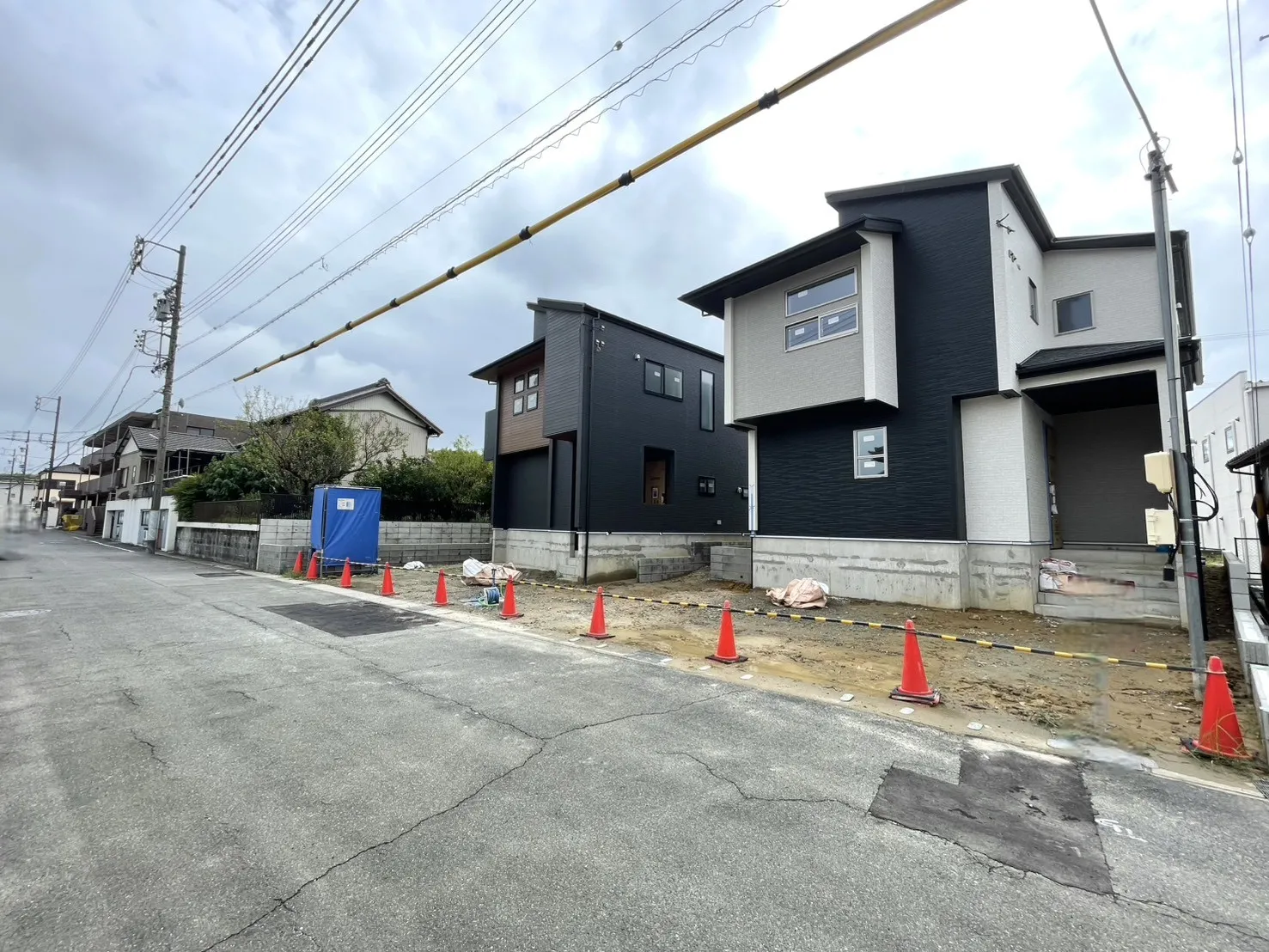 販売現地
