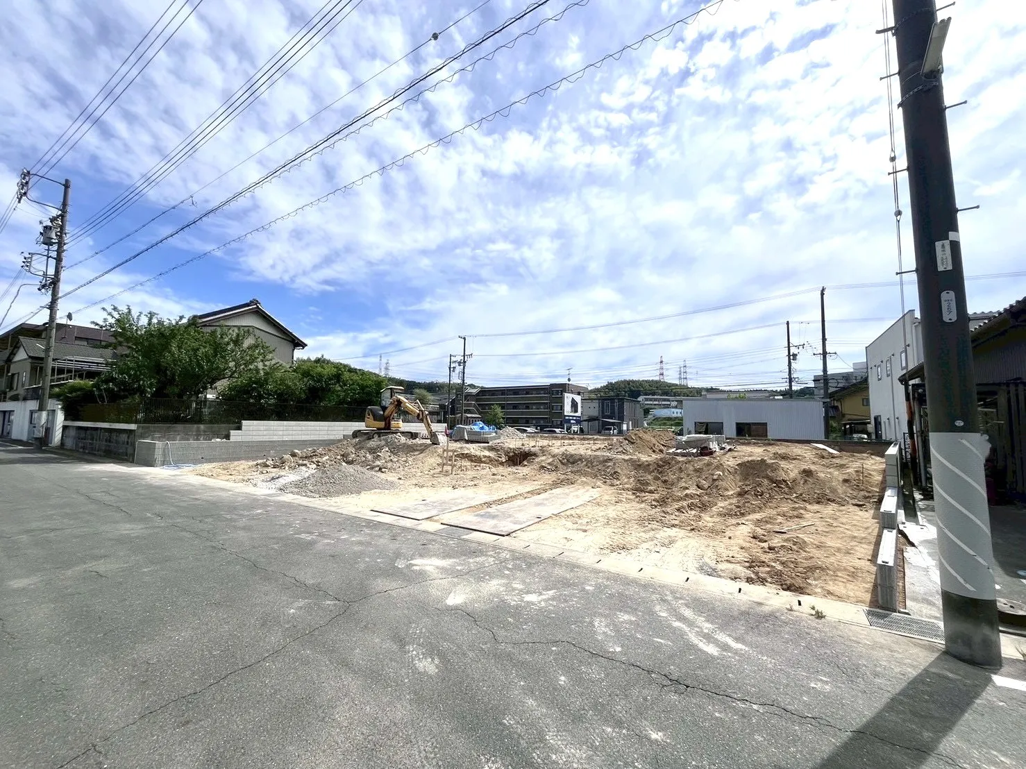 販売現地