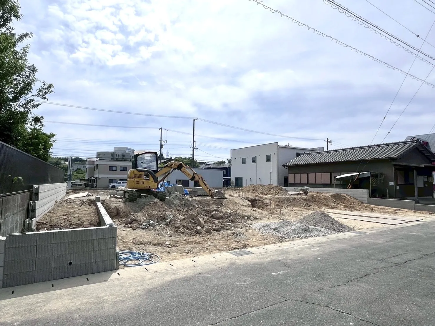 販売現地