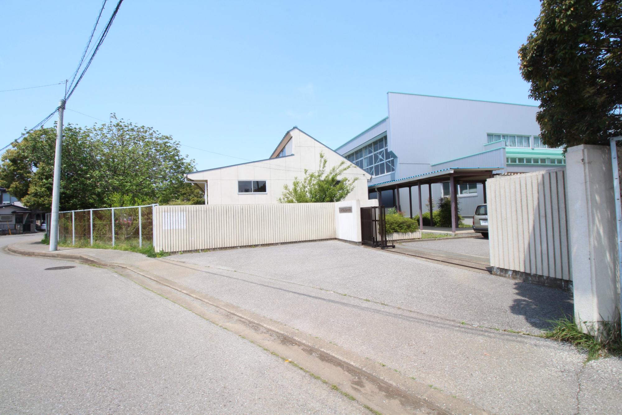 八千代市立東高津中学校