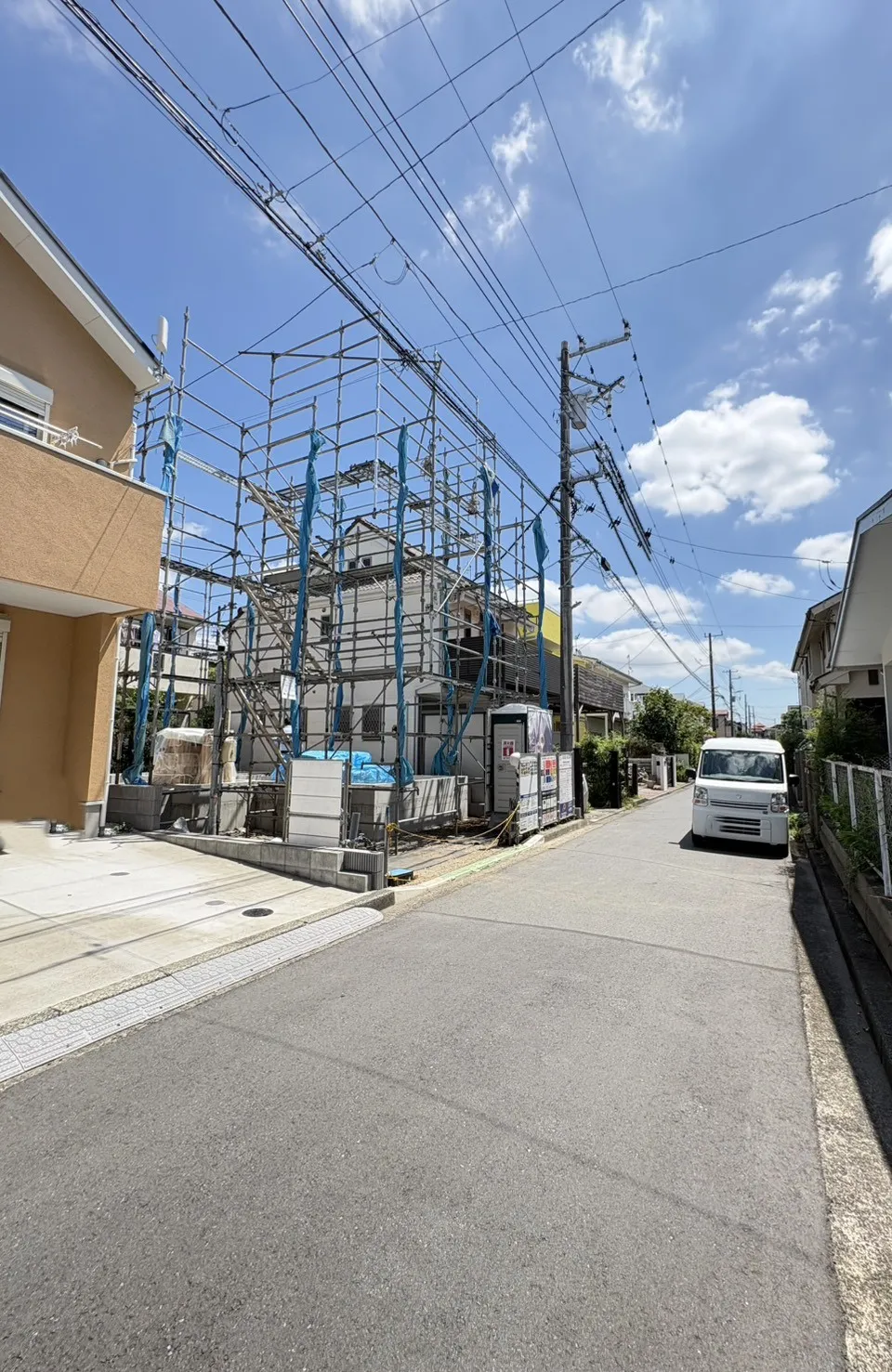 販売現地