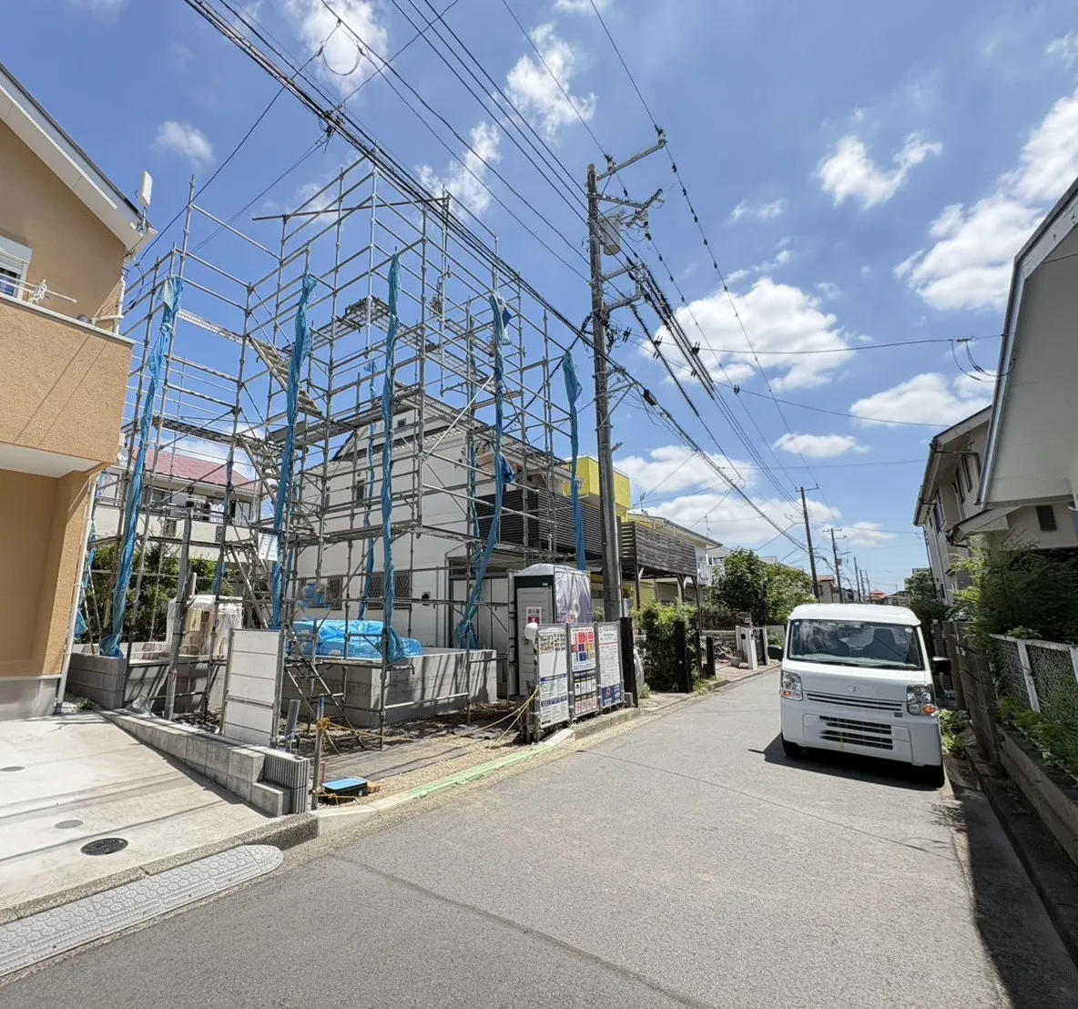 販売現地