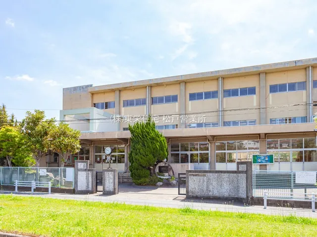 松戸市立小金北小学校(徒歩7分)