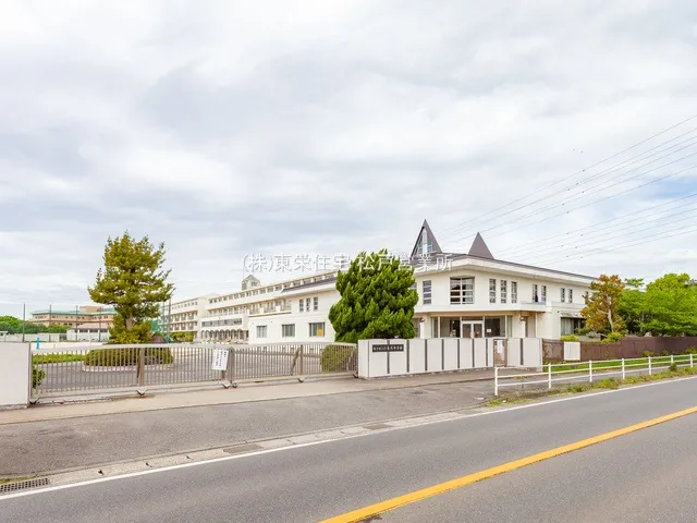 松戸市立小金北中学校(徒歩13分)