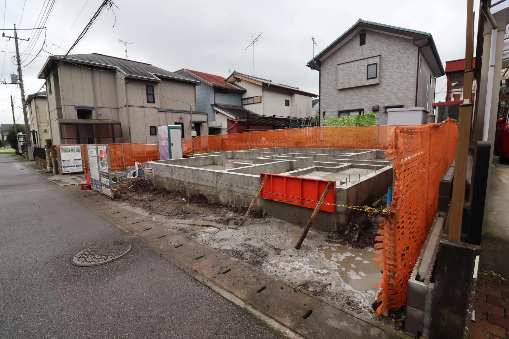 1号棟　外観(基礎工事中)
