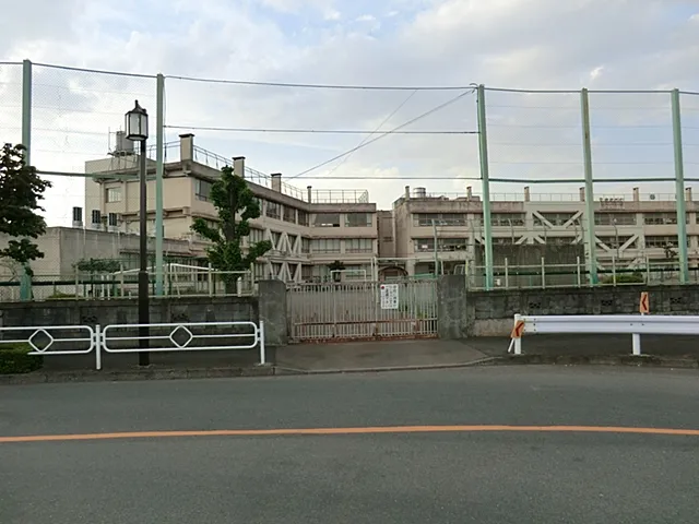 立川市立若葉台小学校