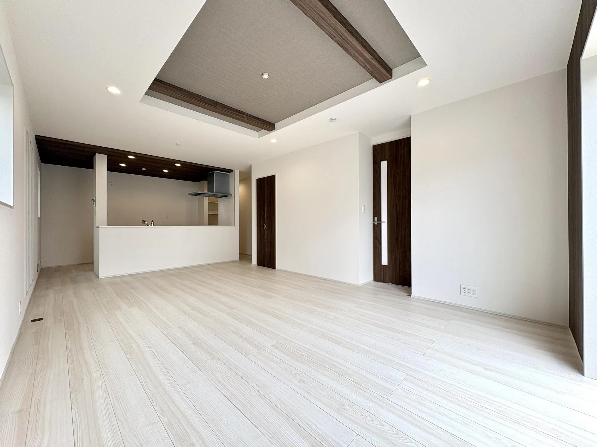 【5号棟/LDK(20.0帖)】