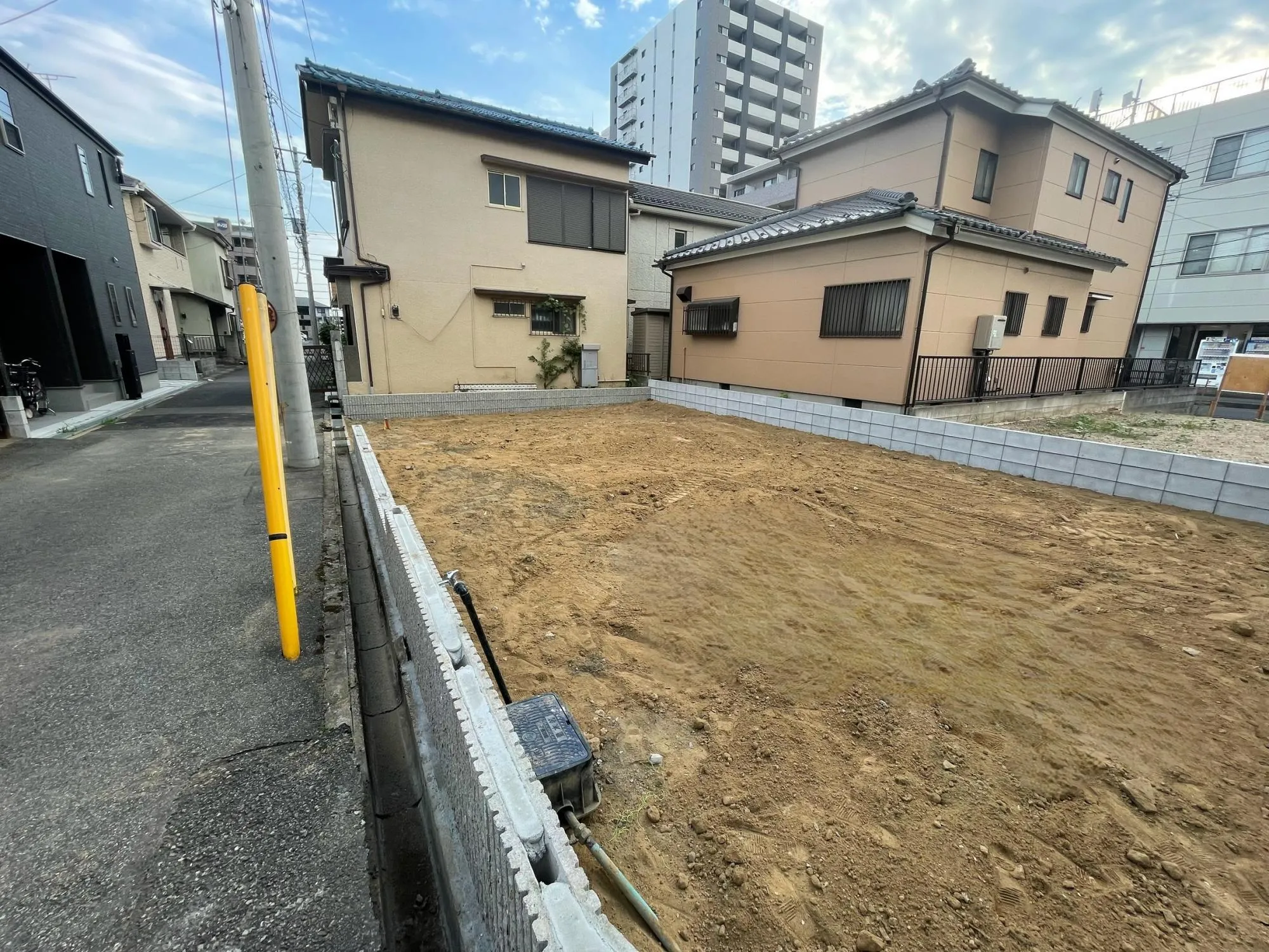現地