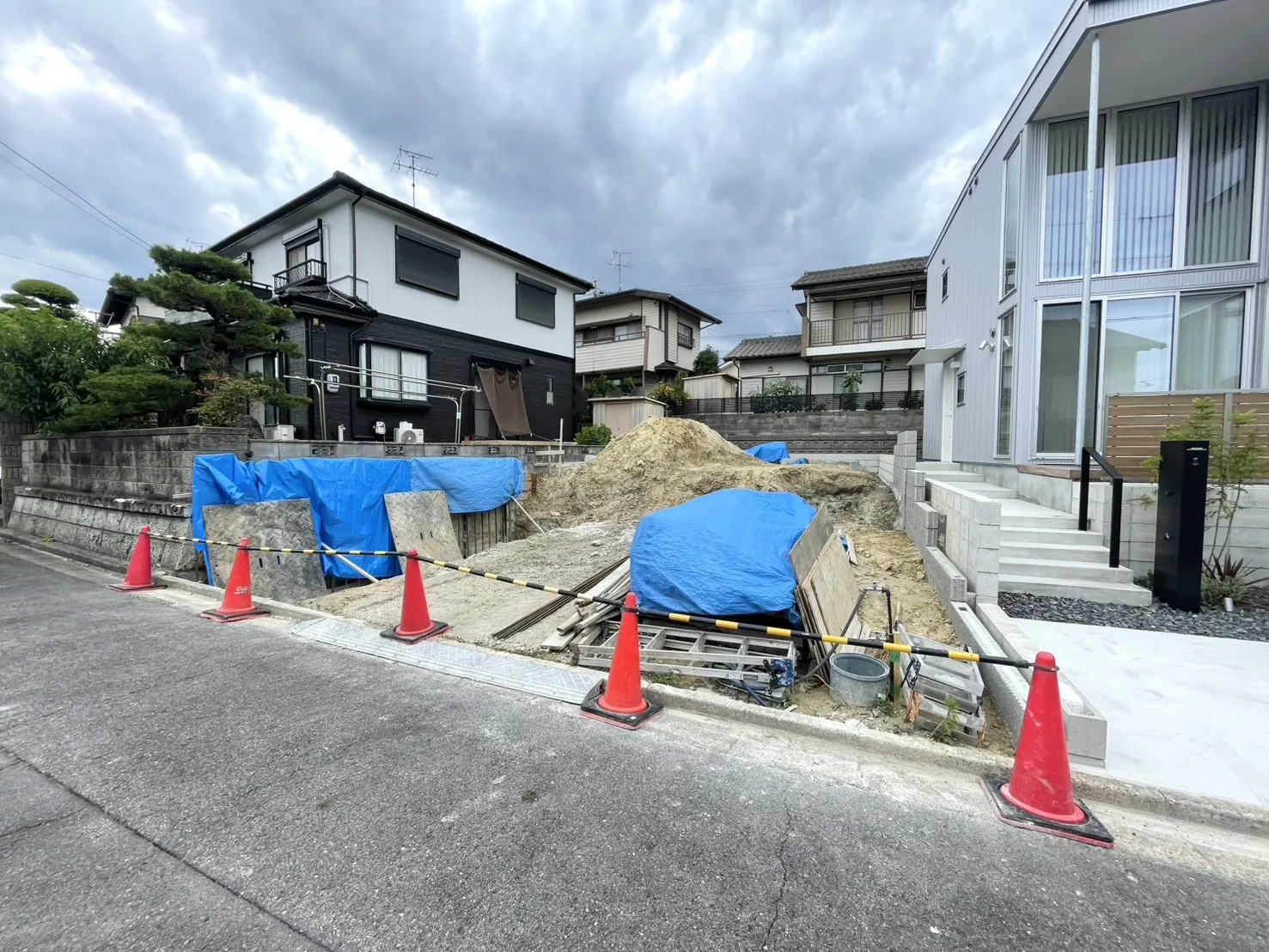販売現地