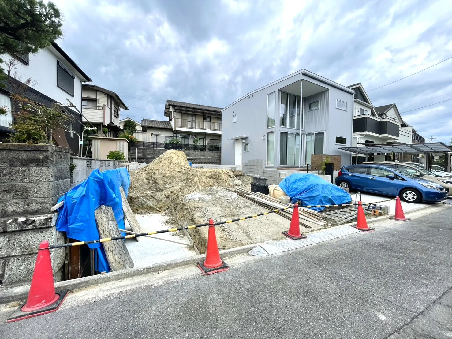販売現地