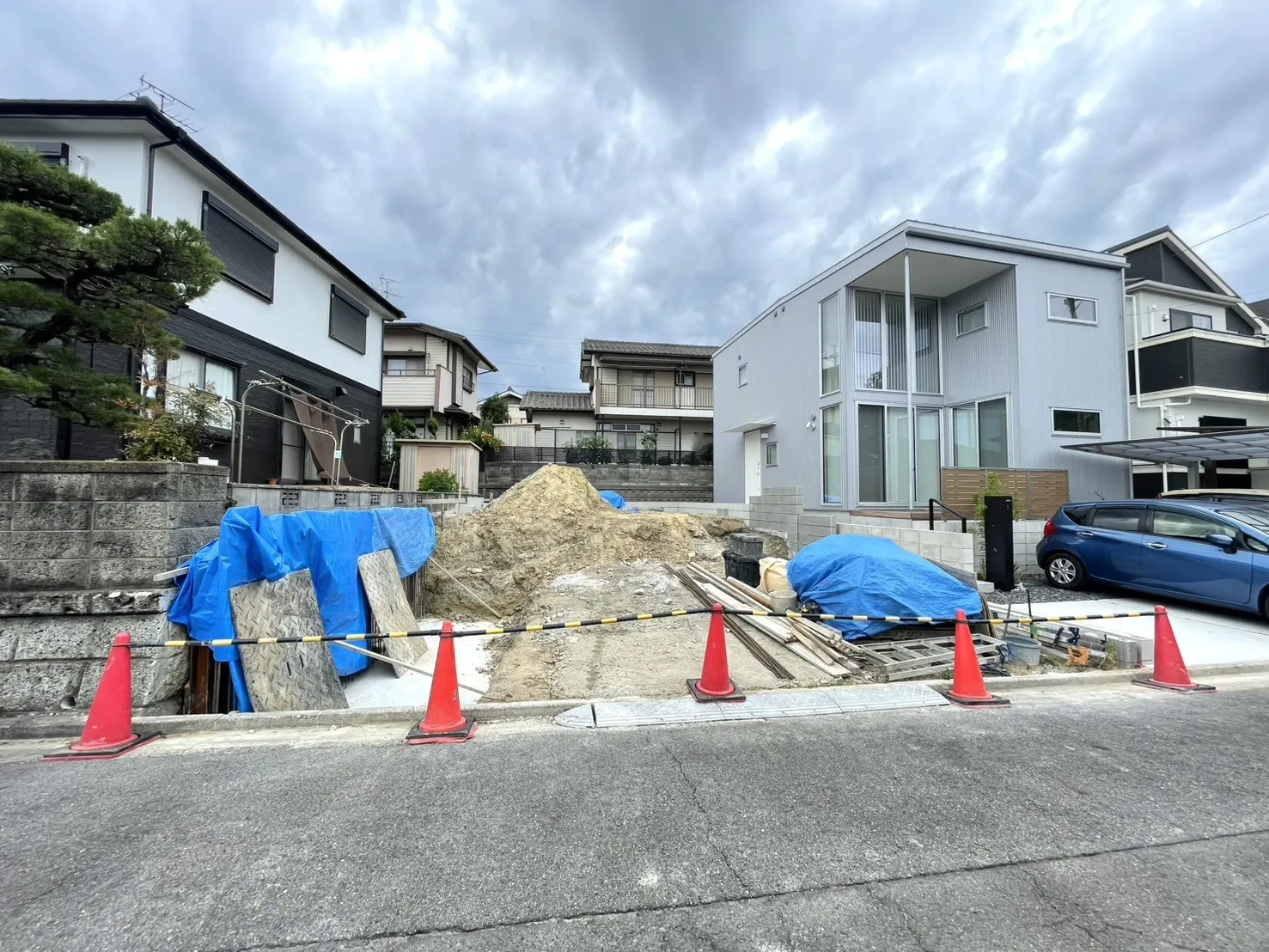 販売現地