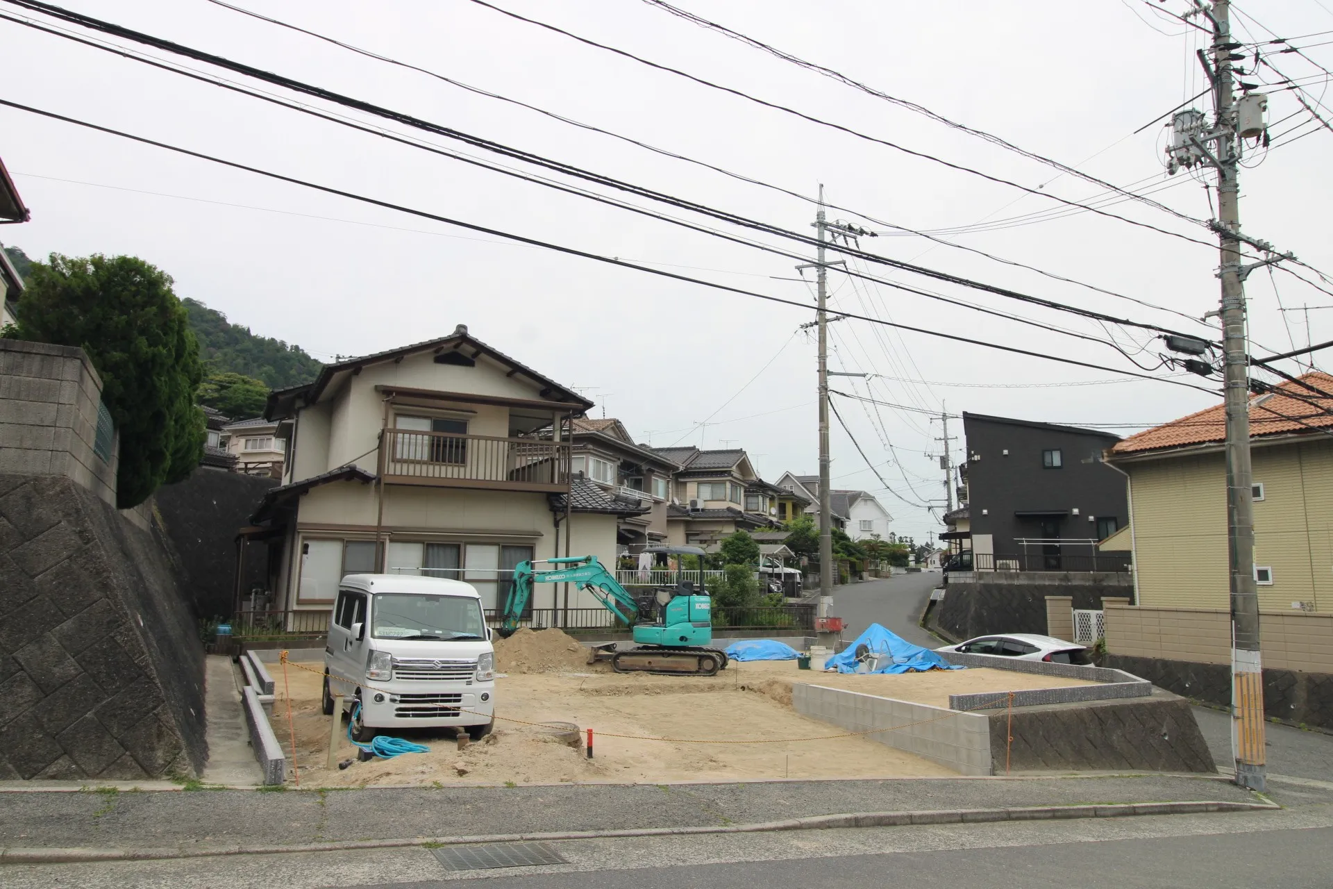 ブルーミングガーデン 東広島市黒瀬楢原北2丁目1棟