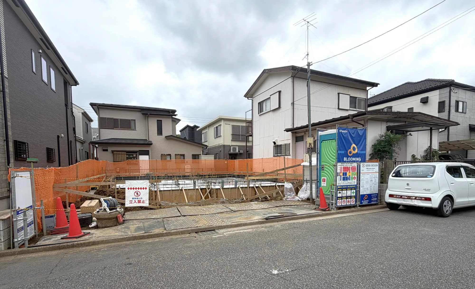 基礎工事中