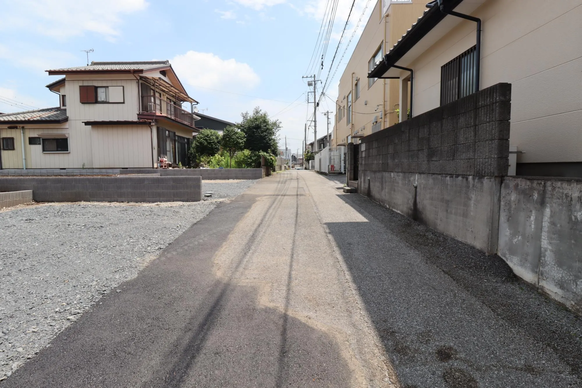 前面道路含む現地写真(造成後)