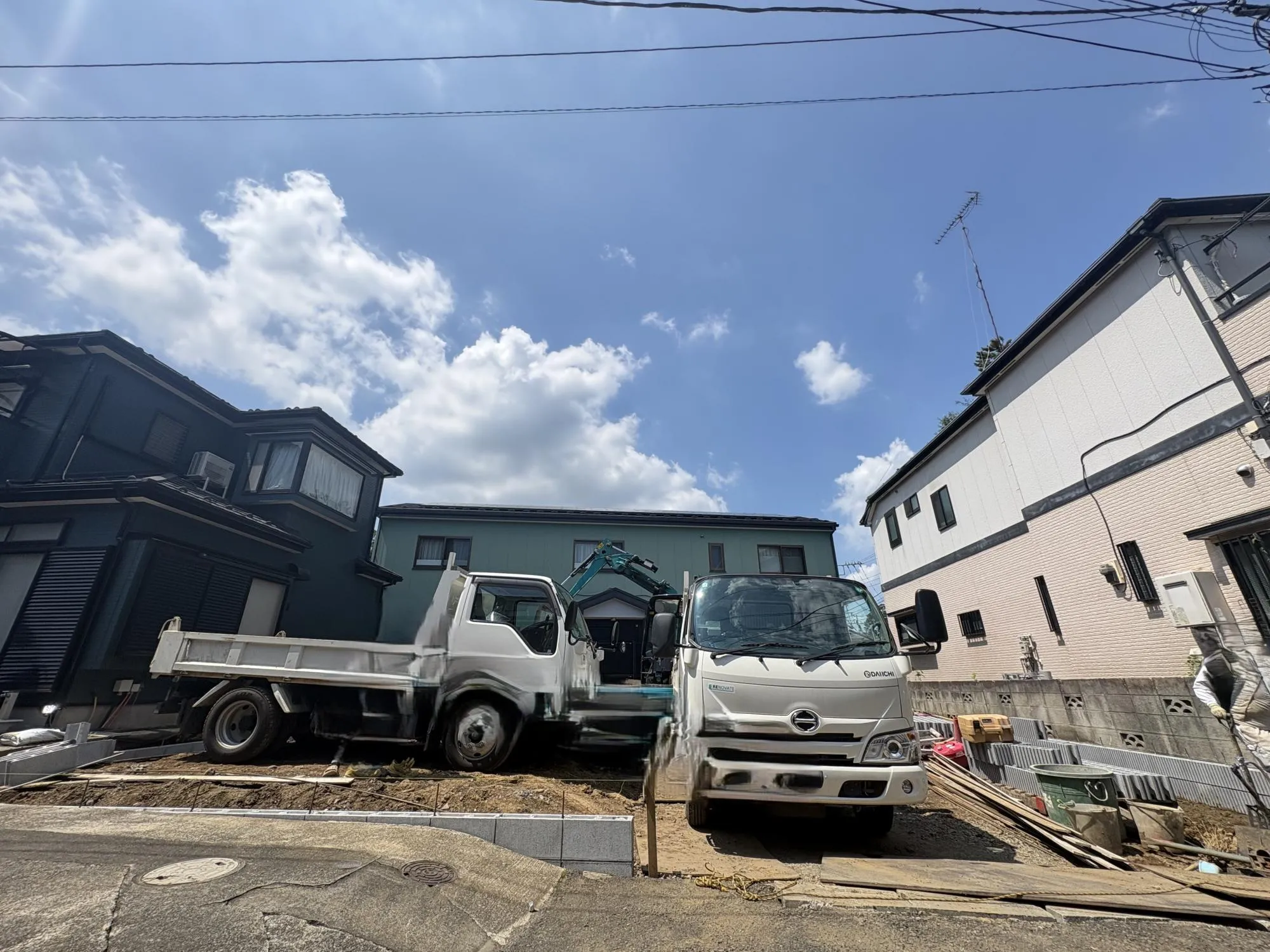 JR横浜線、小田急小田原線
「町田」駅までバス10分
バス停「ひなた村」まで徒歩4分