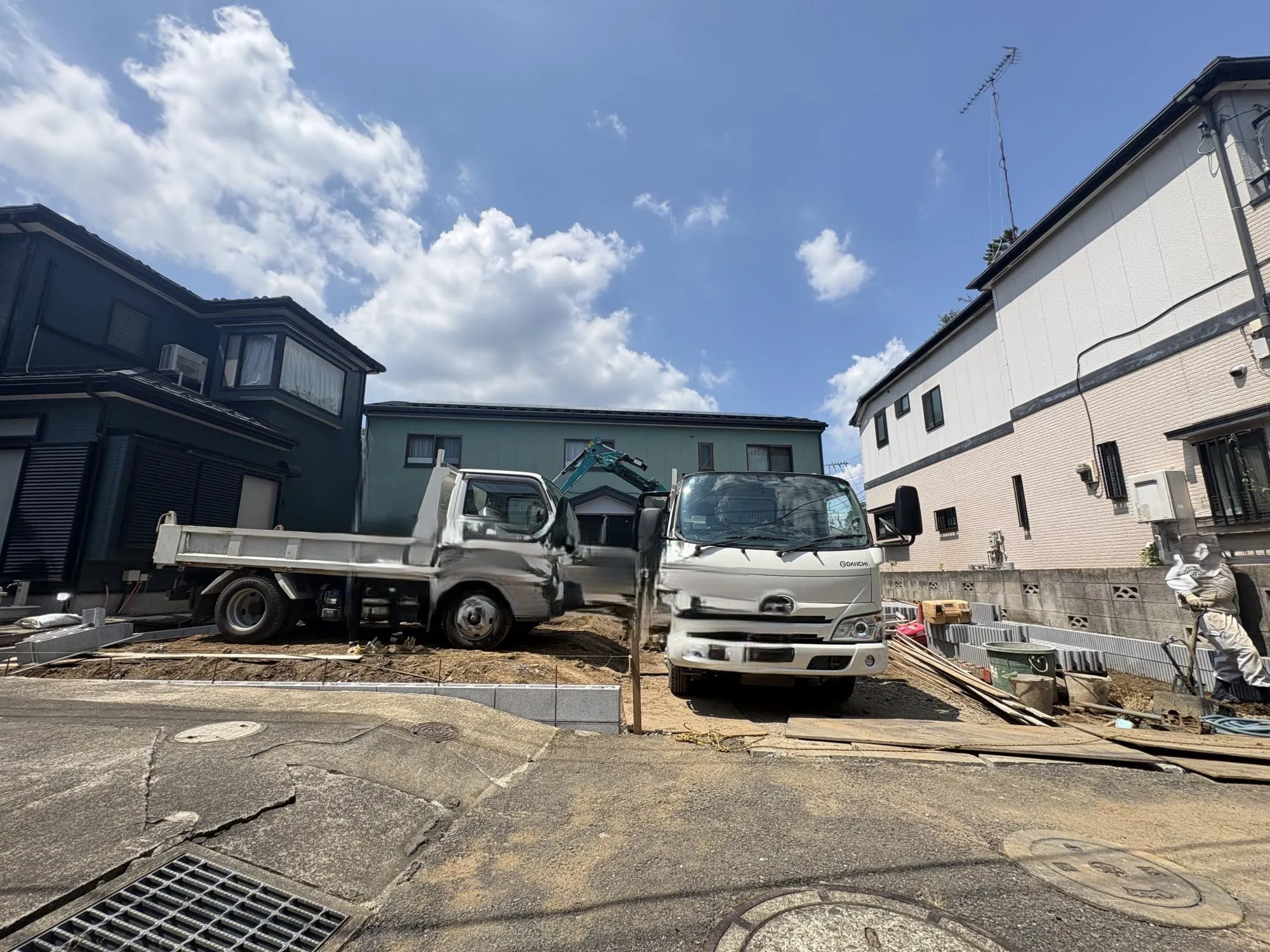 カースペース2台+庭あり!