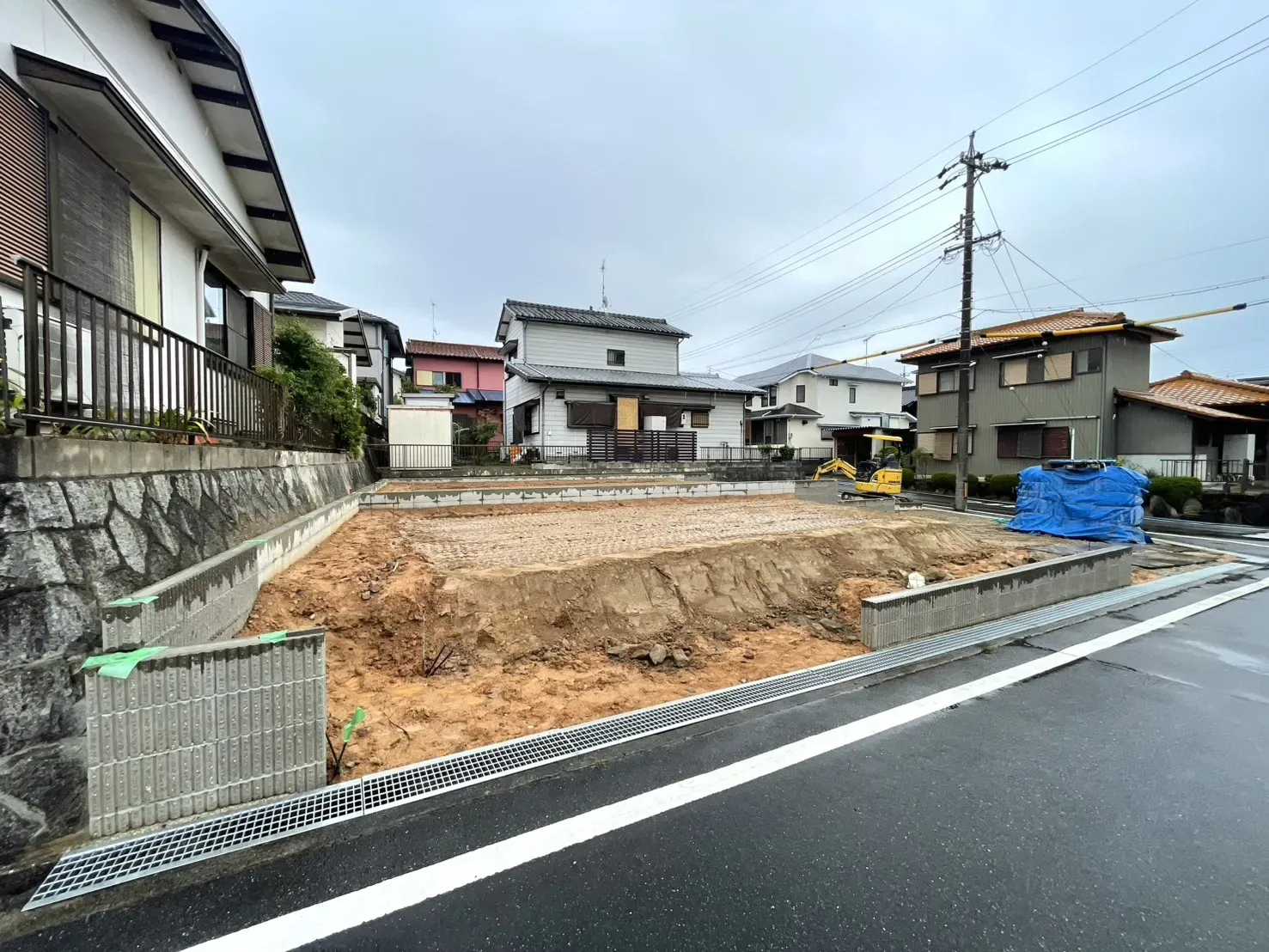 販売現地