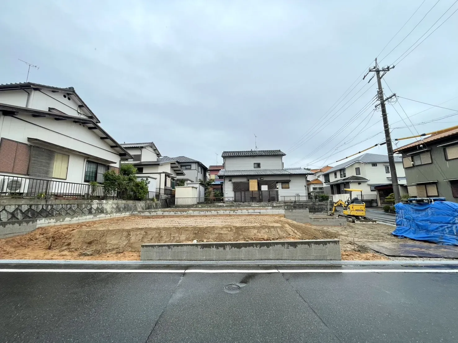 販売現地