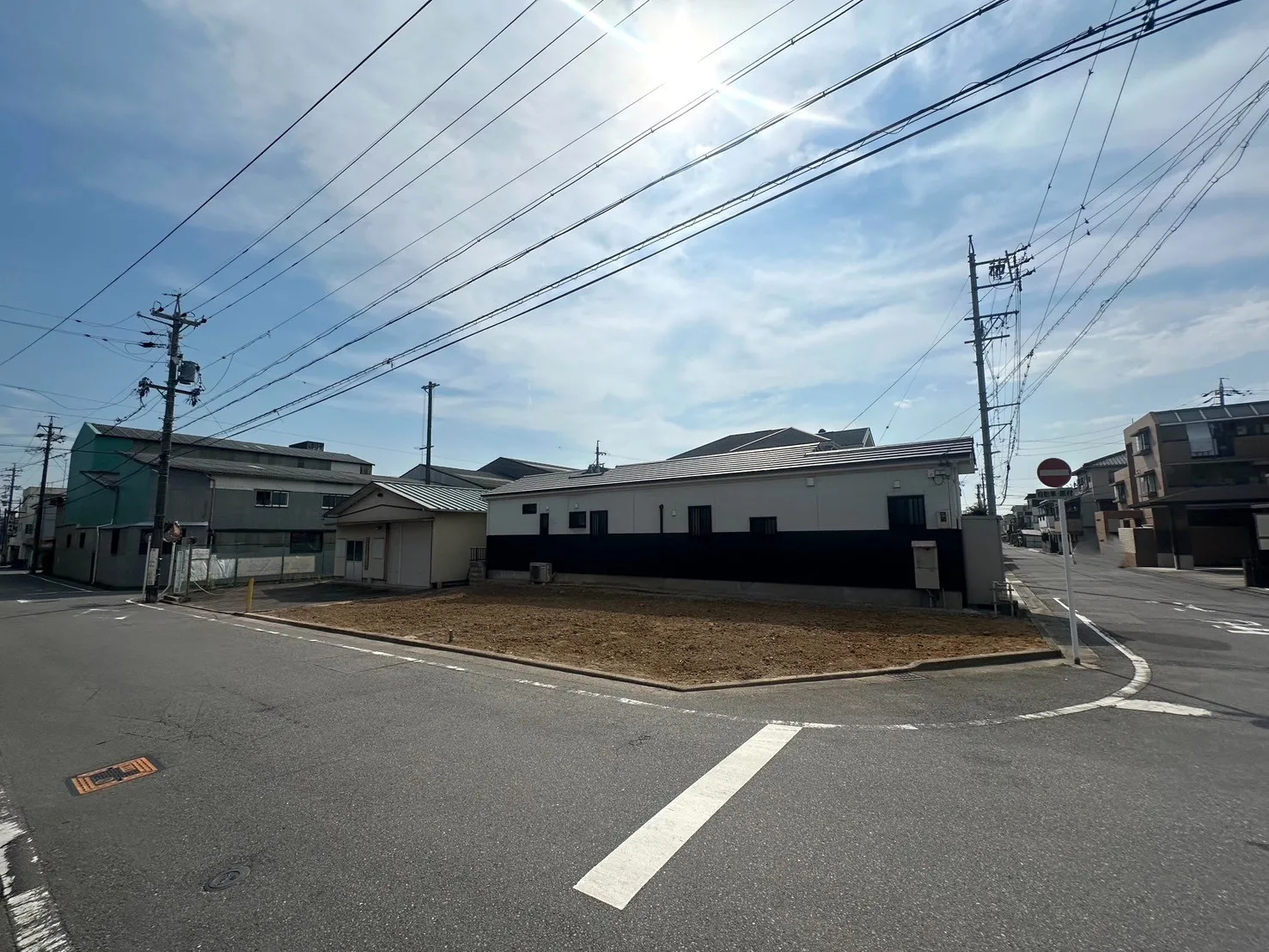 販売現地