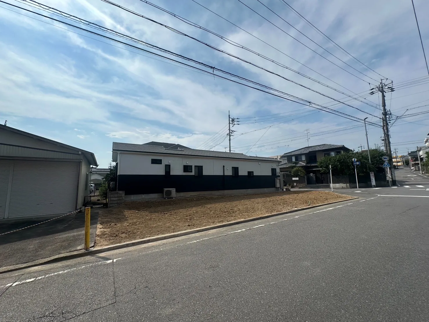 販売現地
