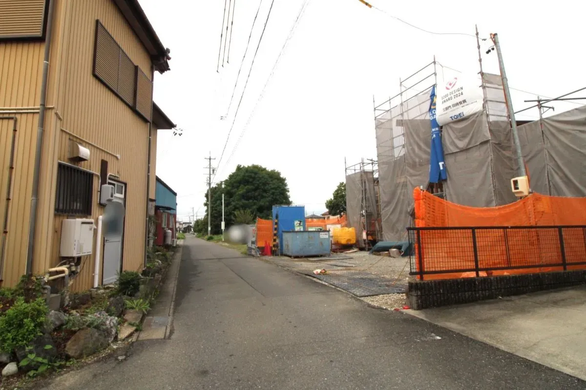 9月27日撮影　南側道路(東→西)