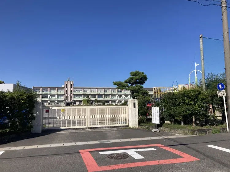 岩倉北小学校