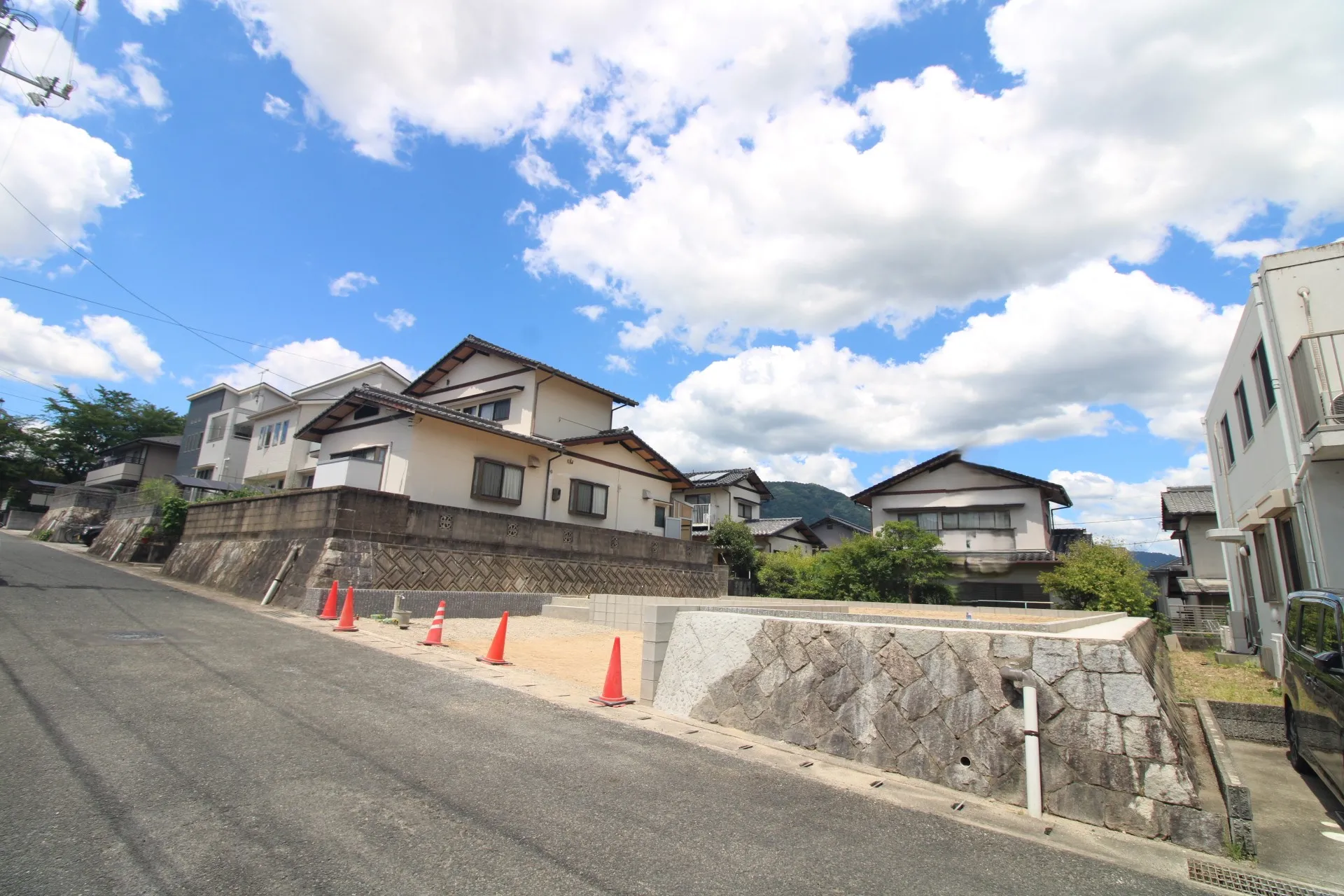 前面道路から見た宅地