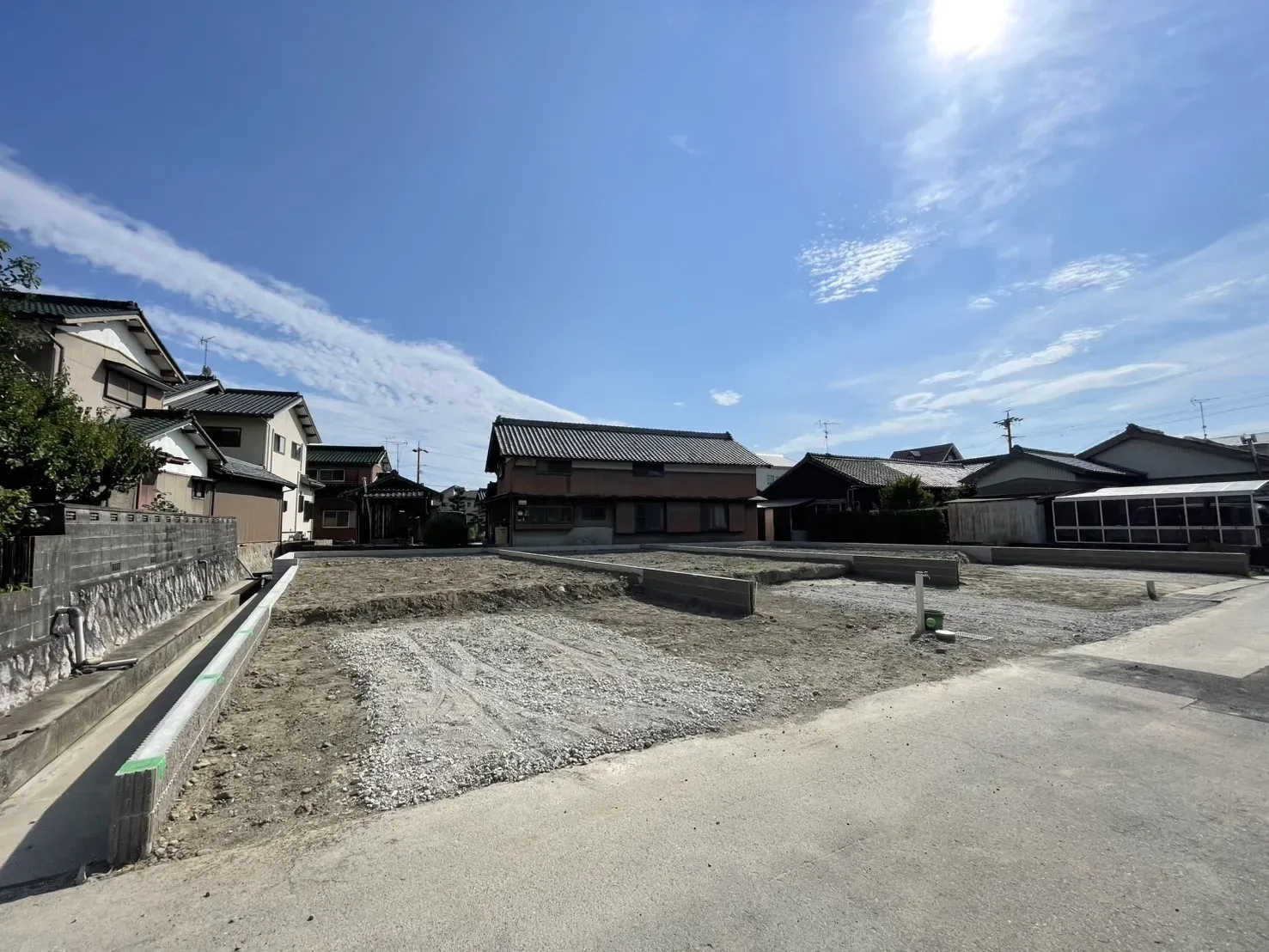 販売現地