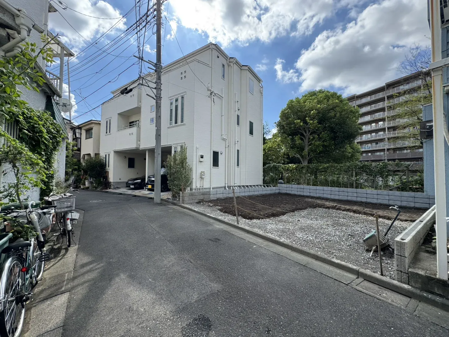 販売現地