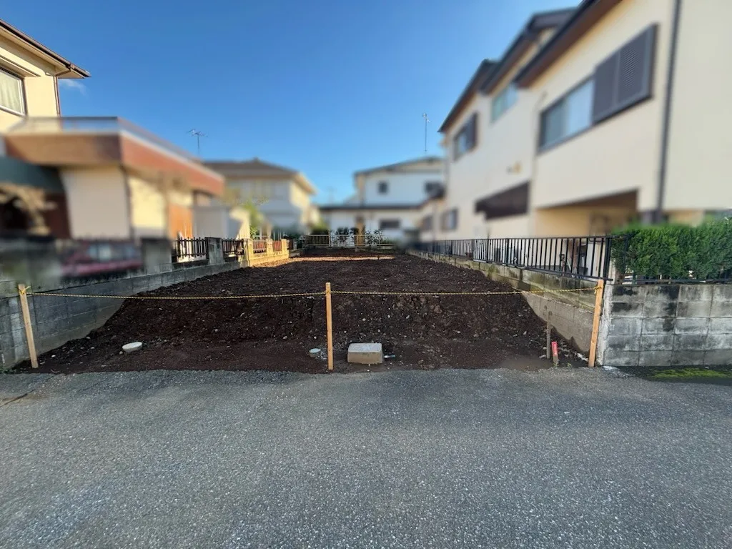 前面道路含む現地土地写真