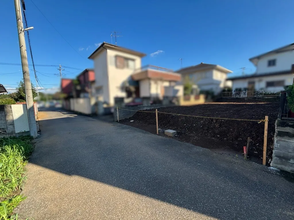 前面道路含む現地土地写真