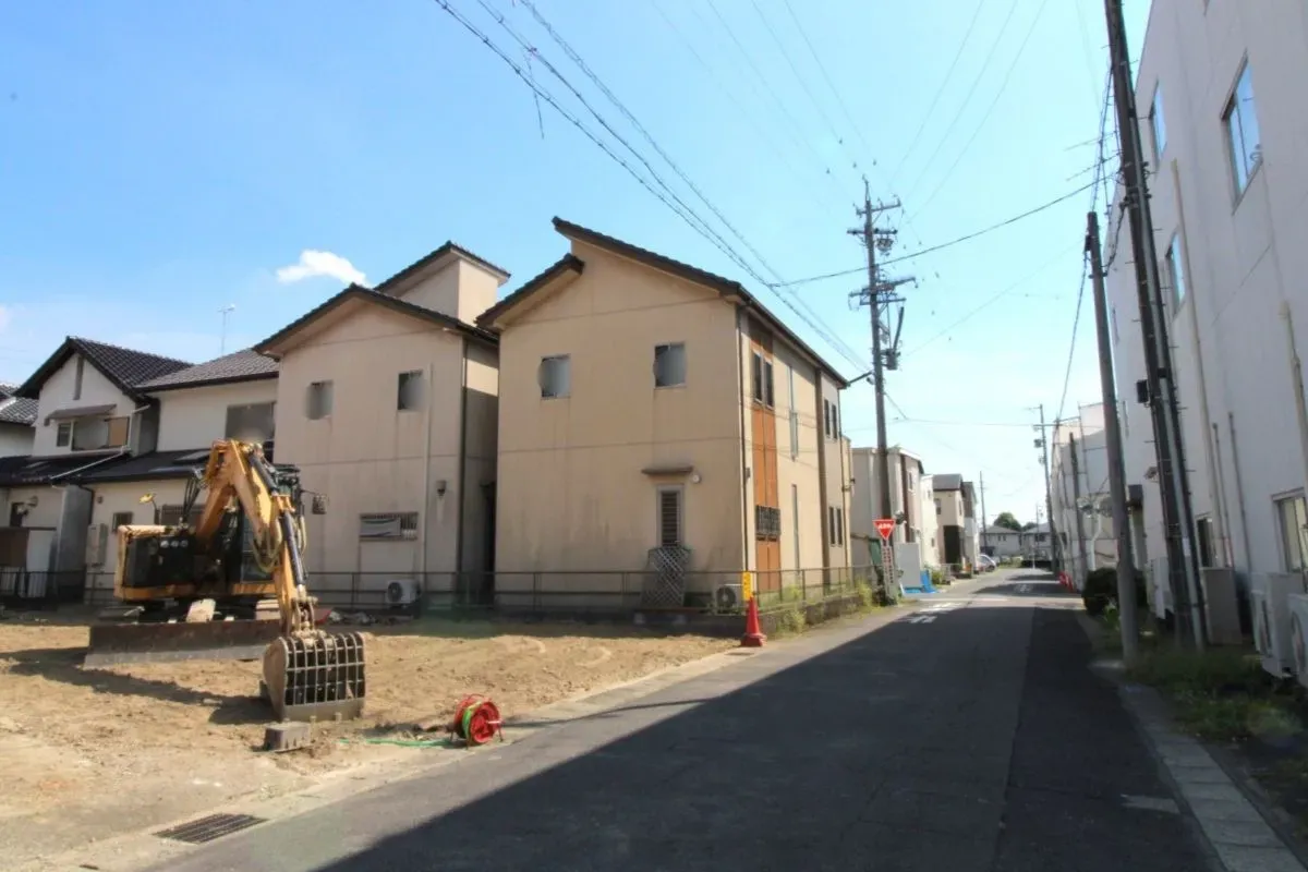 8月22日撮影 西側道路(北→南)