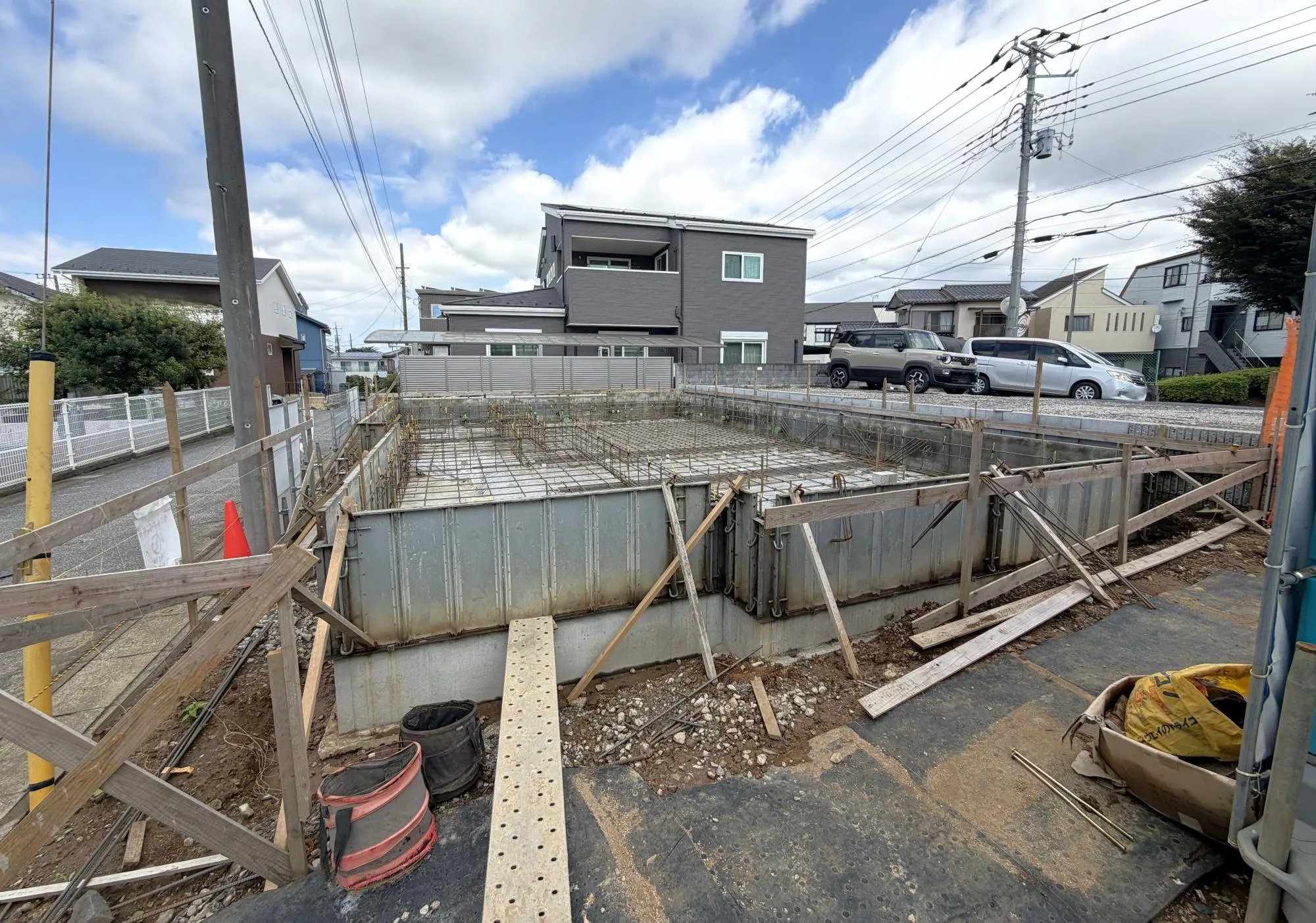 基礎工事中