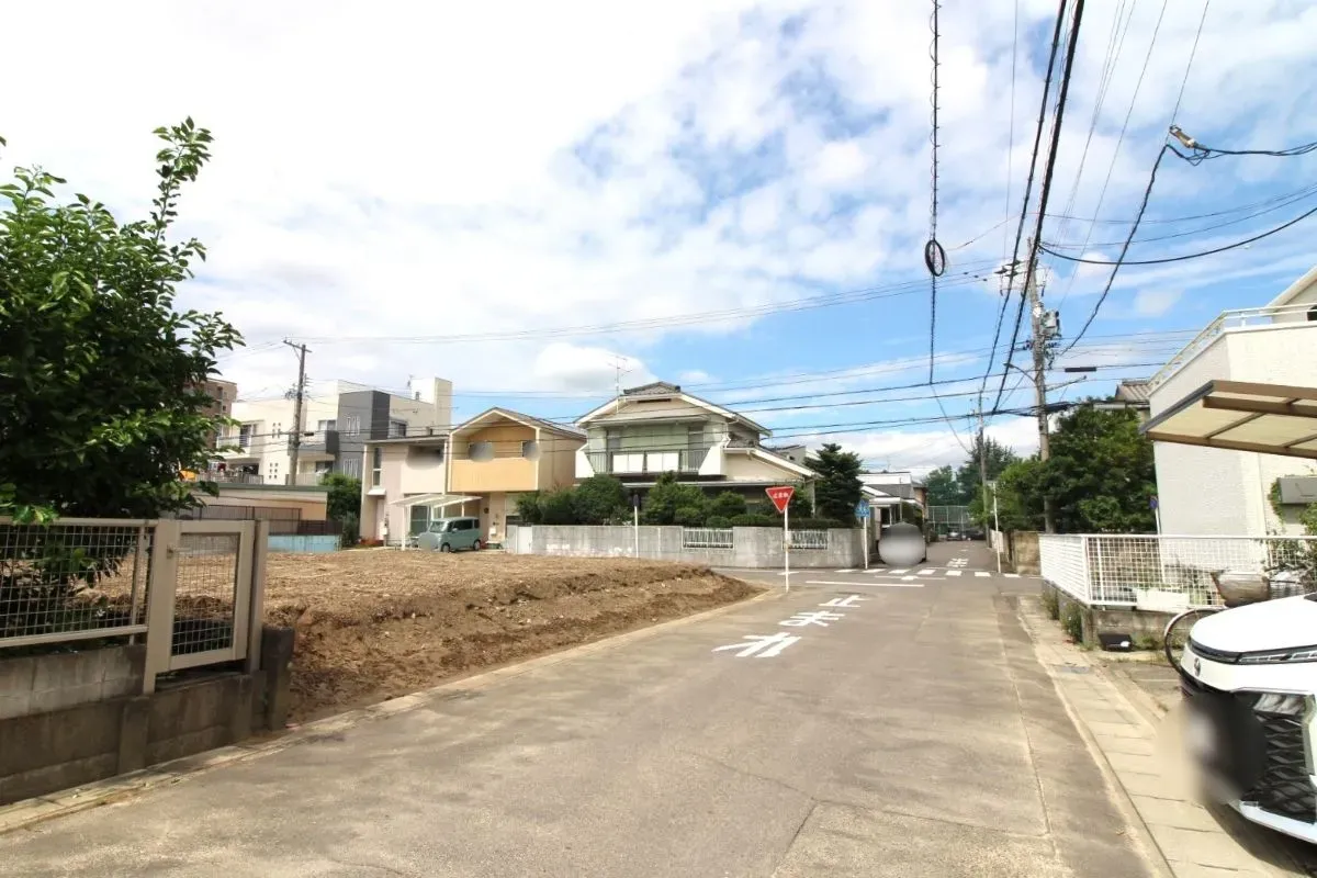 9月12日撮影 東側道路(南→北)