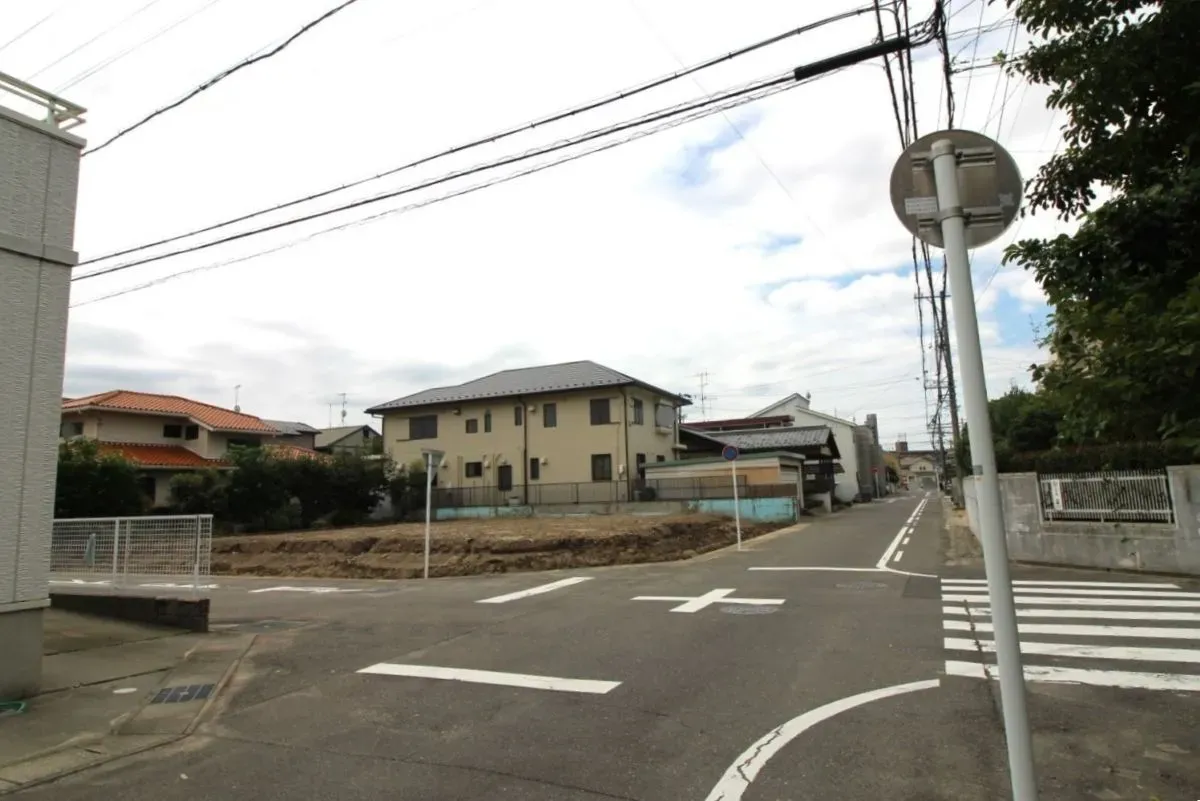 9月12日撮影 北側道路(東→西)