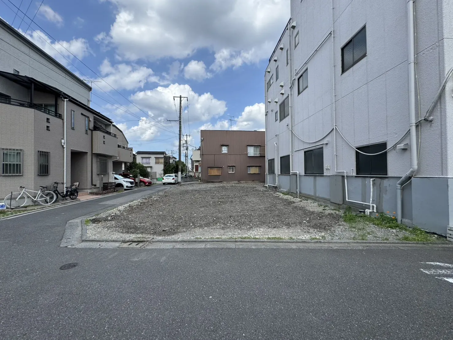販売現地