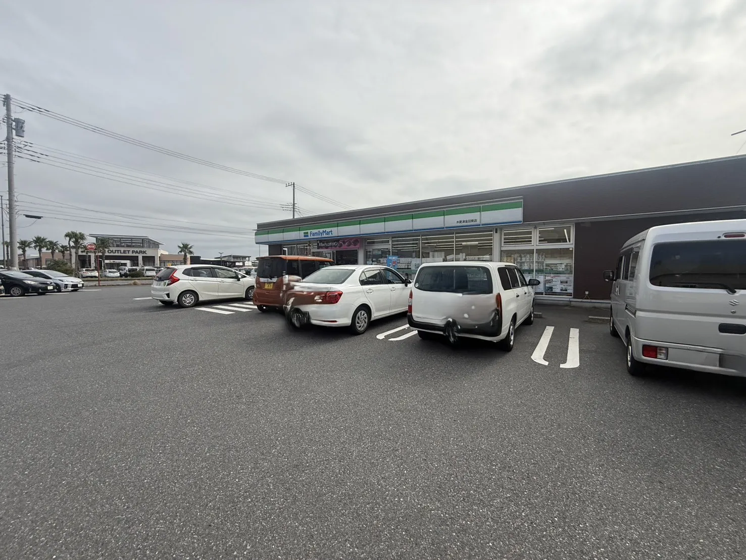 ファミリーマート木更津金田東店