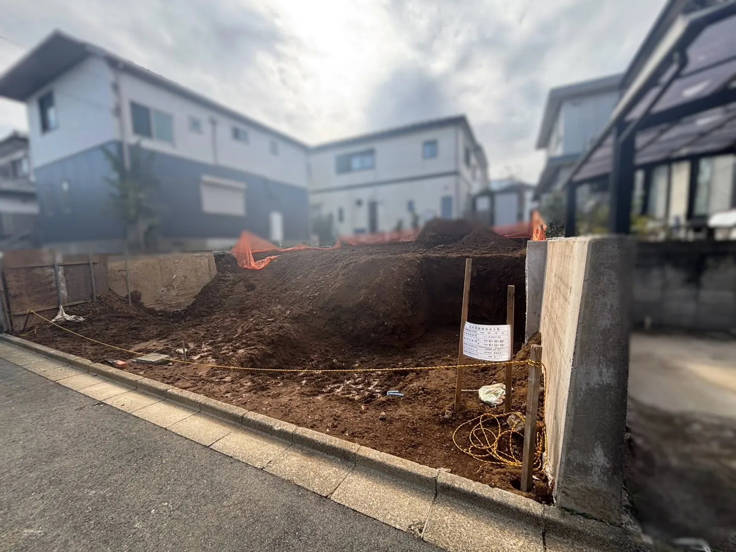 前面道路含む現地写真(10月29日撮影)